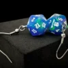 Örhänge: Hook - Festive Waterlily/White Mini-Poly D20