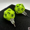Örhänge: Stud - Vortex Bright Green/Black Mini-Poly D20 (Par)
